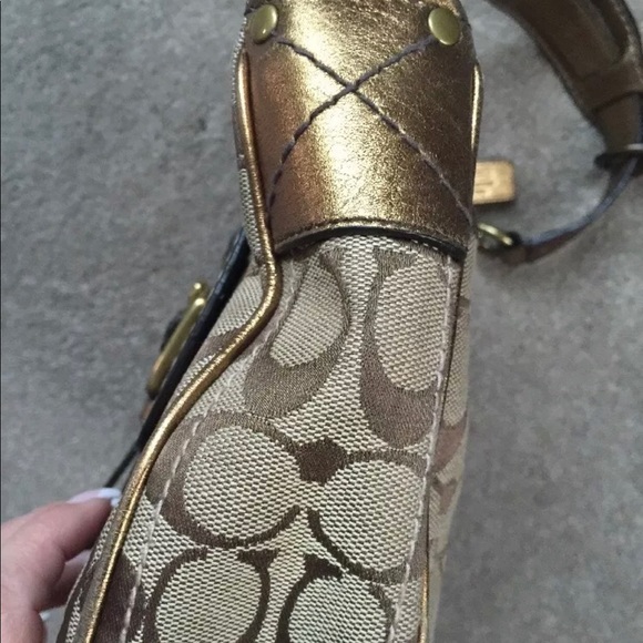 Coach Logo Gold Shoulder Bag Purse Handbag - Picture 6 of 8